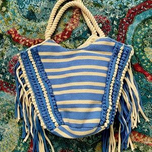 Cute woven tote, never used. Periwinkle.